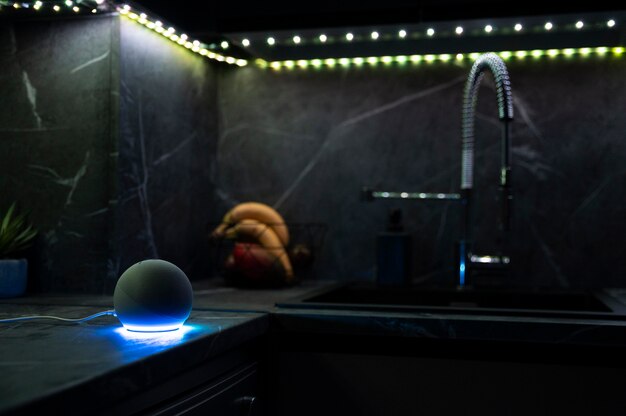 Jak dopasować ciemne elementy wyposażenia do stylu Twojej łazienki?