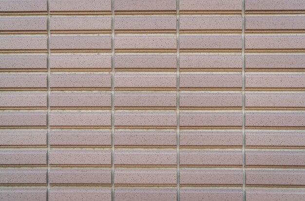 Jak dobrać odpowiednią teksturę i kolor płytek do elewacji domu?